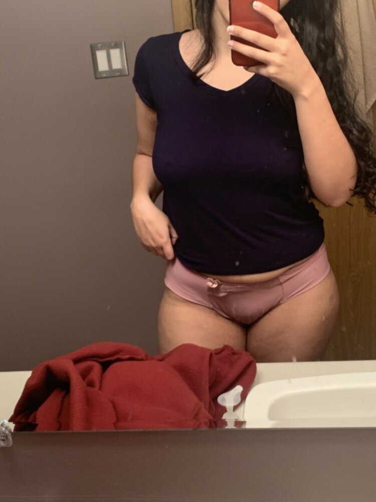 Slut Julie caught and exposed #ZevlF2La