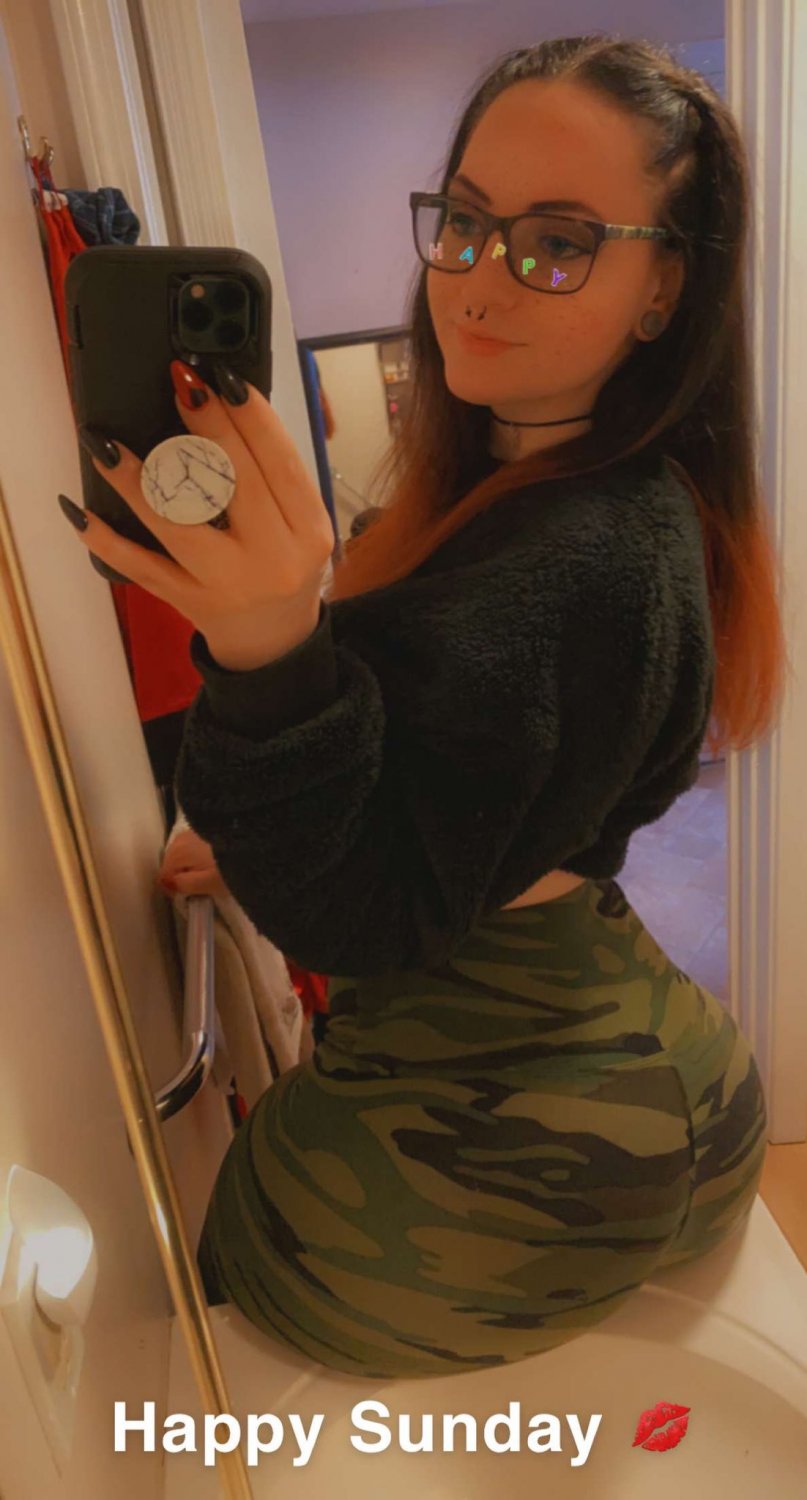 Nerdy Slut Katt #693DxuQd