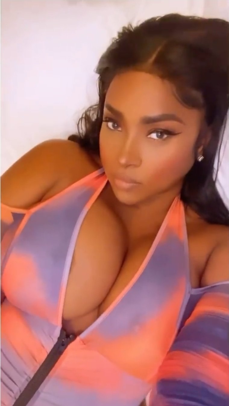 Jamaican Woman 💦💦 #X6I8RtQs