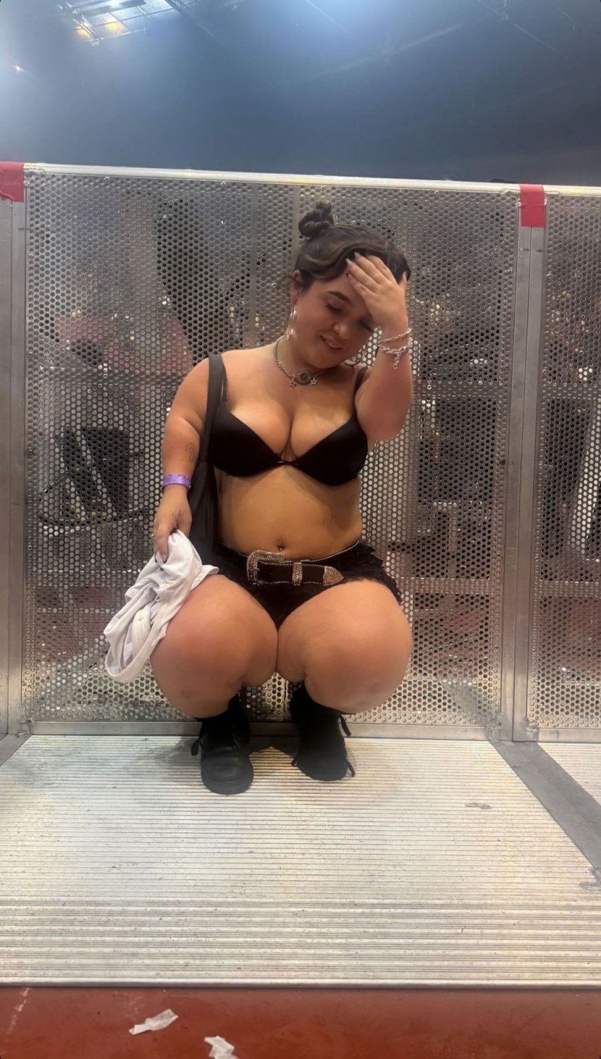 Midgets #TLMgT7i0