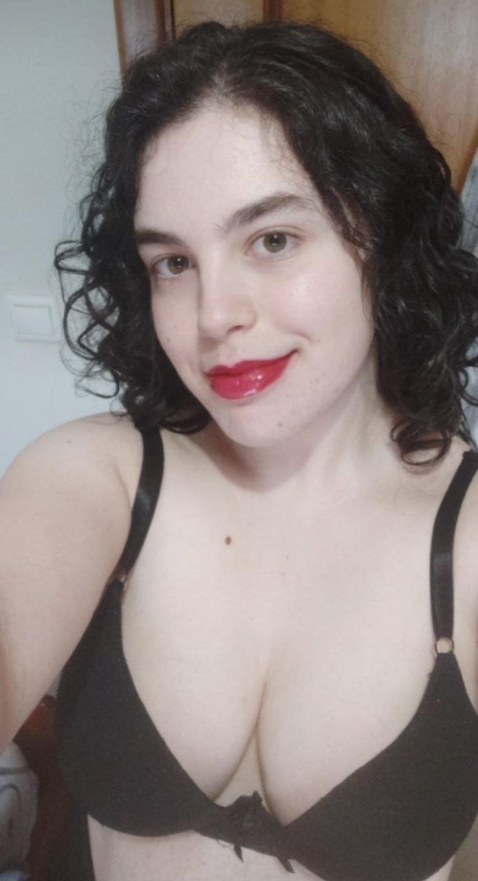 Novinha peituda do cu arregaçado #Bwbbw3qW