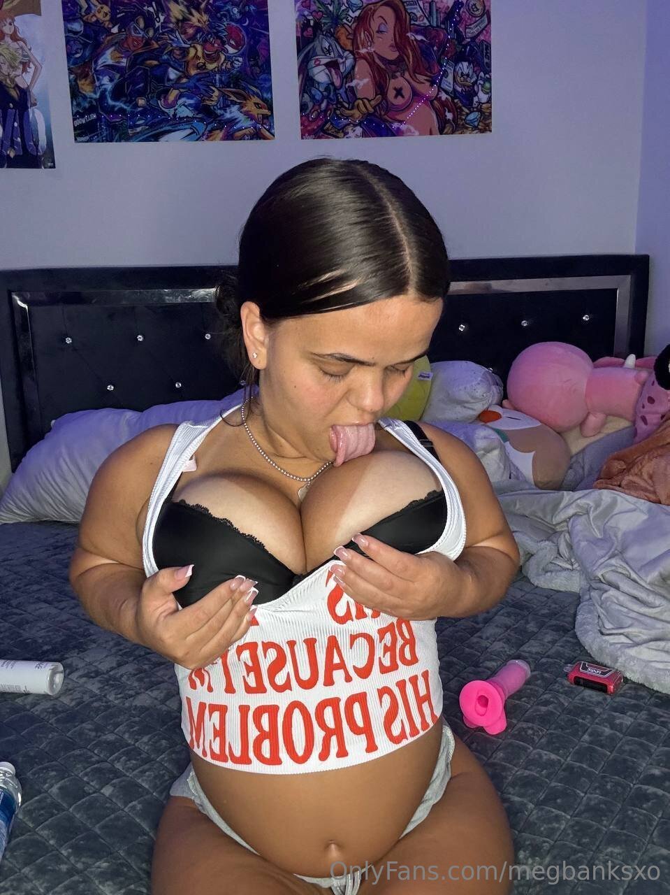 Onlyfans model Megbanks #KxBjtum7