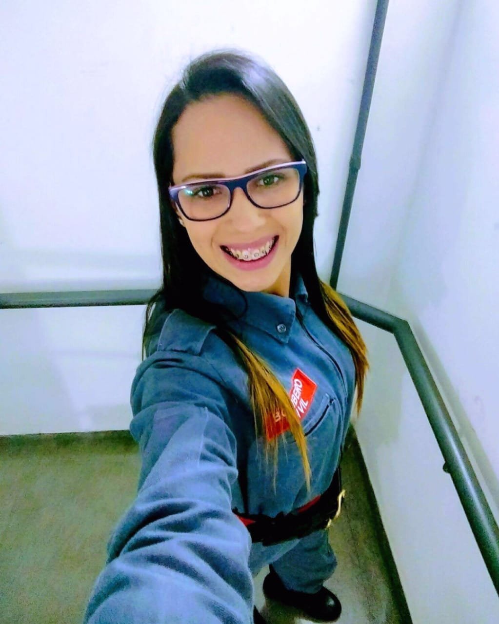 Me follo a mi puta compañera de trabajo en la escaleras porque ya estaba muy caliente y no aguanta #qNzC8z2H