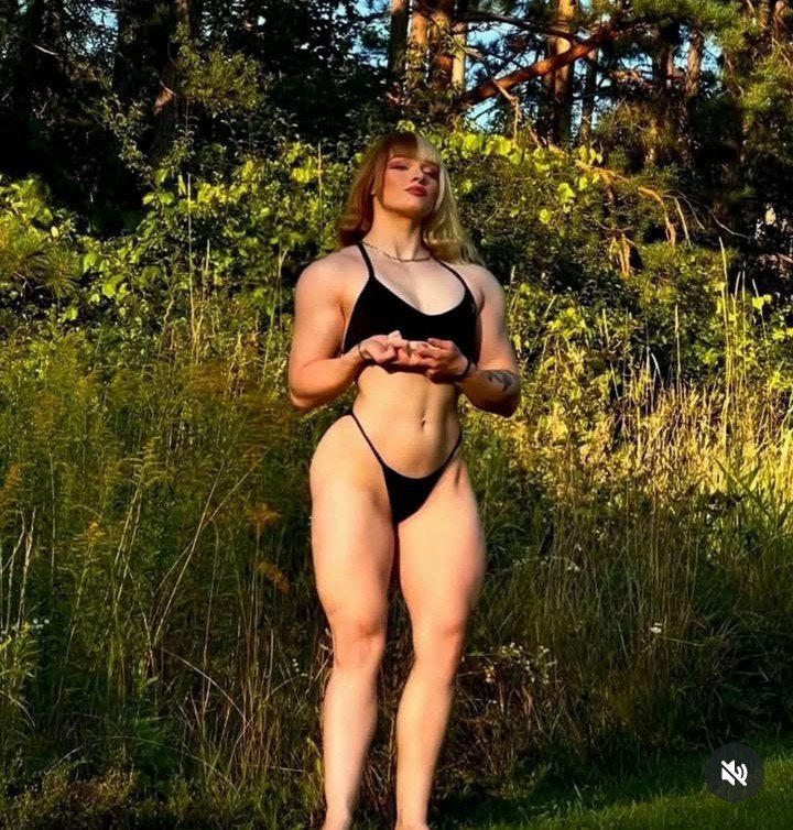 Strong woman #yiUJ4rhh